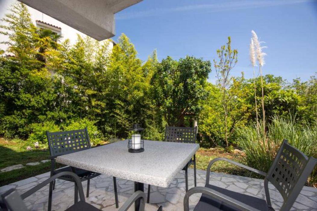 Secret Garden House Daire Lovran Dış mekan fotoğraf
